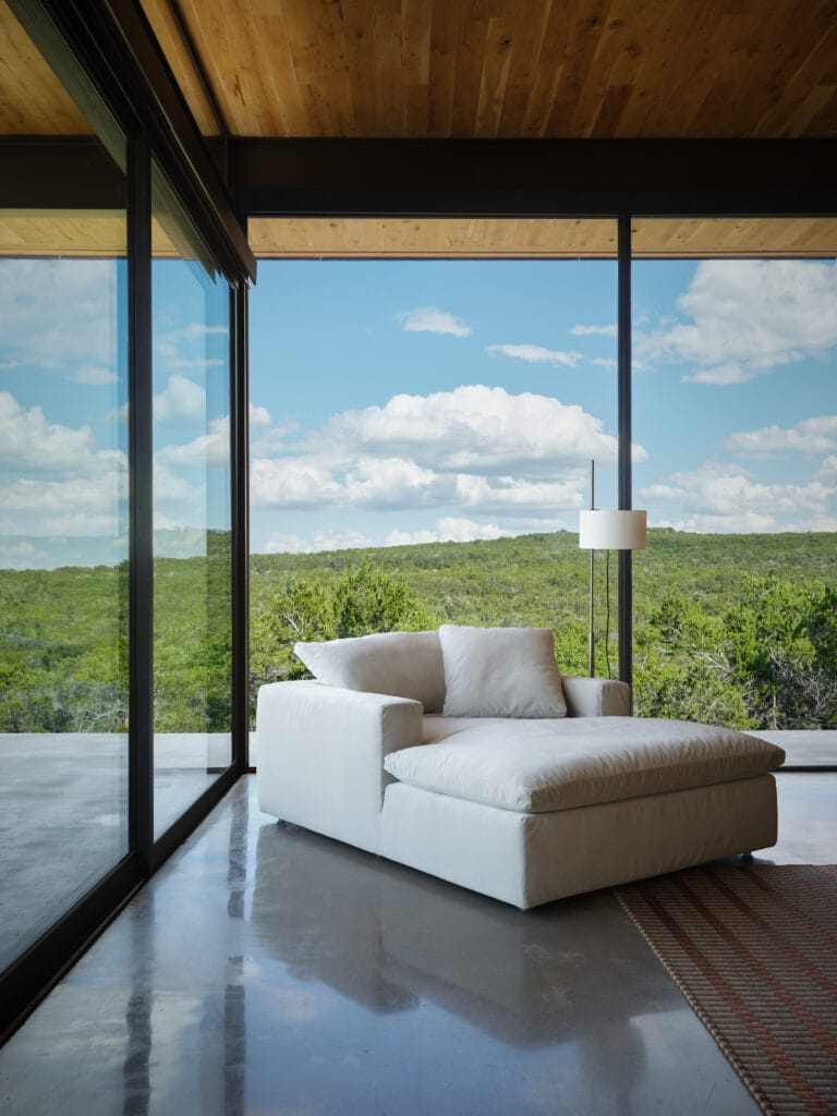 Lindsay Brown_Elisa Ortega9206